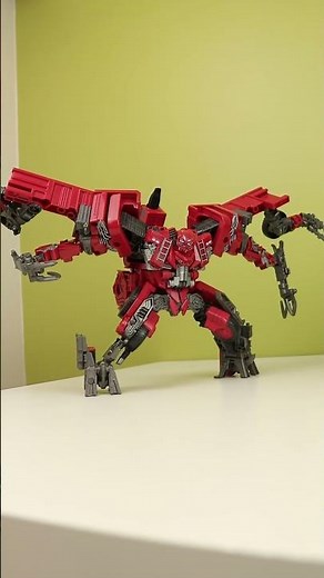 What In The World Is This Transformer | Studio Series Overload #shorts