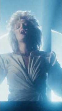 Bonnie Tyler sings her powerful song Total Eclipse Of The Heart -Turn Around pt3