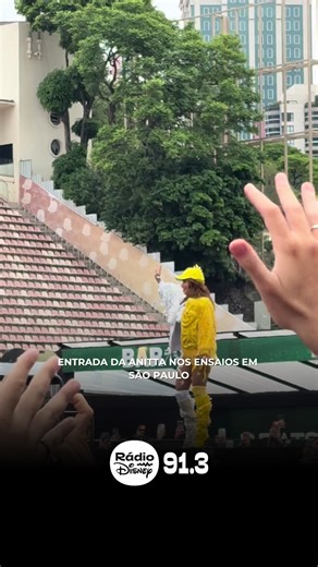 Anitta brilha nos Ensaios em São Paulo