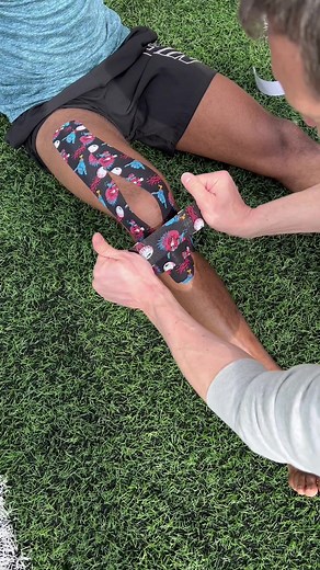 PUNK K Tape back in action🤘here’s a simple knee app👏 #sporttape #sportstape #punktape #punk #kneepain #kneetape #football ⚠️ Always seek professional medical advice before applying K TAPE.