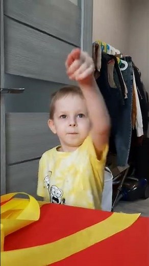 Giant SPIDER prank over Dad 🤣 #shorts