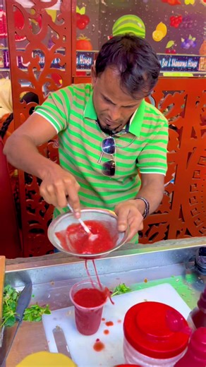 পানি ছাড়া স্ট্রবেরি জুস মাত্র ৩০০ টা/কা 😋#foryou #viralvideo #trending #vairal #bangladesh🇧🇩