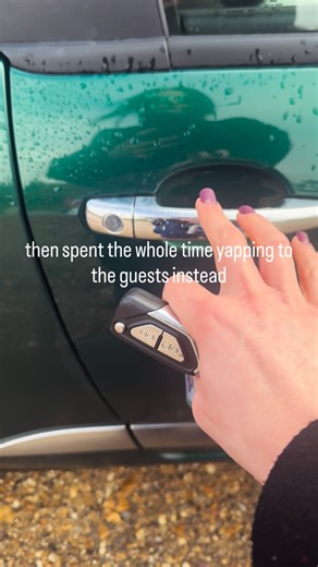 The Smugglers Inn | Osmington, Pub & Inn on Instagram: "Book a room this Valentine’s Day 💕 Stay the night in one of our 8 cosy rooms 🛏️ Wake up to: ✔️ A lovely breakfast ✔️ A stunning Dorset sunrise ✔️ A guaranteed morning yap from us ☕️😂 Valentine’s plans = sorted at The Smugglers 🦡"