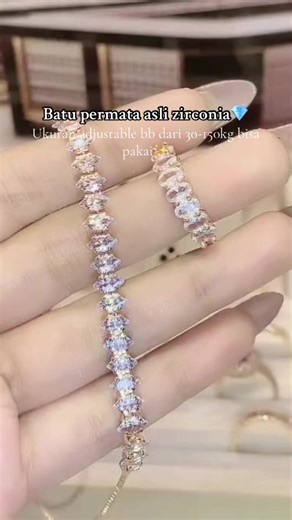 Diskon Besar-Besaran dan Free Box untuk Perhiasan