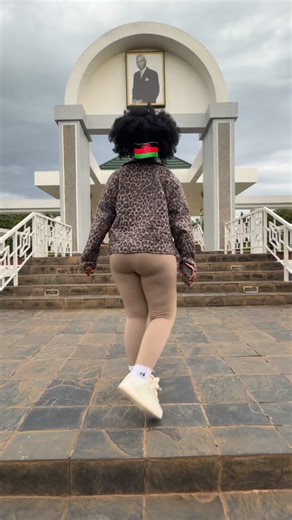 This is where the Great Lion , the founding father of the republic of Malawi 🇲🇼 Lays What an honor to visit his monument upon arrival #Malawi | Lioness Ratang