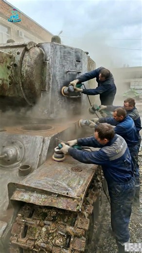 Rusty WW2 Tank Restored to Perfection 😱 Full KV-2 tank Transformation Time-Lapse!