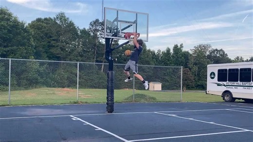 Dunk session at the new court