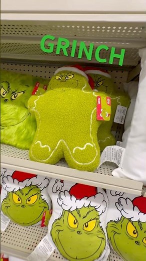 CHRISTMAS DECORATIVE ACCENT PILLOWS GRINCH & MORE #pillow #hobbylobby #hobbylobbyshopping