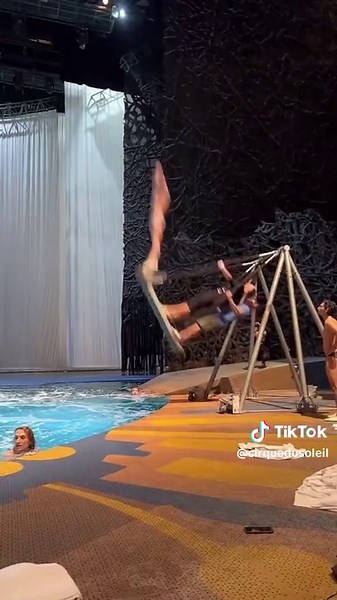 Experience the Magic of 'O' in Las Vegas