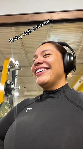 🤣 ugly faces help you through your lifting sessions! Dont be afraid to lift weights 🏋🏻‍♀️ #fyp #foryou #fypシ #weightloss #weightlosscheck #gym #gymtok #gymmotivation #gymgirl #consistency #strongwomen #weightlifting