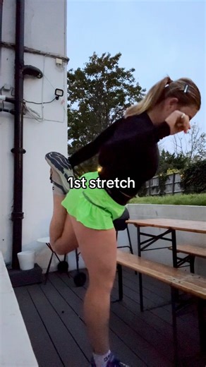 RUBY MAY FITNESS on Instagram: "Racing the city commuters this morning! 🌅 🌆 🏃‍♀️ #happiness #london #runninglife #runningmotivation #motivation #strava #runna"