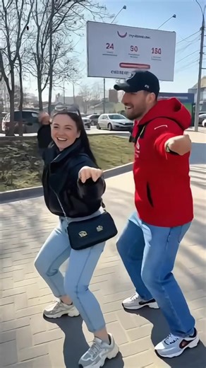 Cómo crear este video de baile IA tan viral? En realidad, es súper sencillo. Solo necesitas una foto y es completamente gratuito. Hoy te lo enseñaré paso a paso, de la mano. How to create this trending AI dance video? It's actually super easy. All you need is one photo, and it's completely free. Today, I'll teach you step by step. AI dance video AI dance effect AI photo filter How to make AI dance video AI dance tutorial for beginners AI dance software free AI dance generation prompt AI dance fr