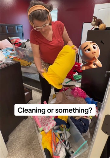 Clean this room with me. Next time you clean put up a camera. It really helps with staying on task!#SML #cleaning #fyp #messy #work