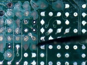 同行送来一台Switch不读内存卡 报错2016-0641 拆开来一看是一台组装机 CPU焊盘掉14个点 客户说修不好饶不了他#任天堂switch #专业维修 #芯片级维修 #掌机 #数码科技