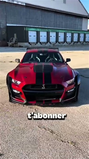 Dodge vs Ford : laquelle gagne ce duel de titans ? #duel #mustang #dodge
