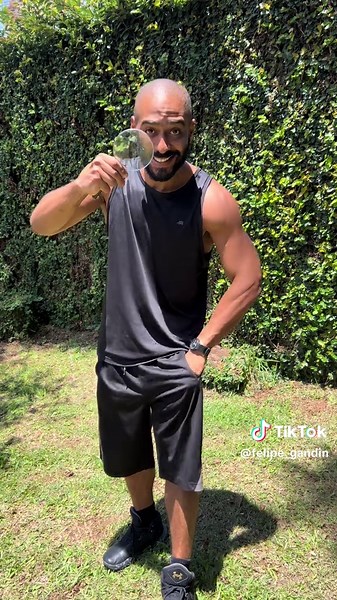 Exploring Light Absorption: Energy Dynamics in Balloons