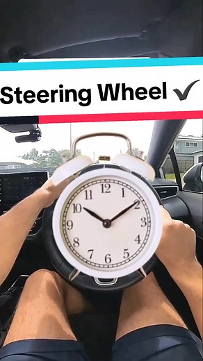 Proper Hand Positioning on the Steering Wheel for Best Control