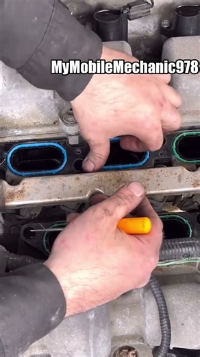 👉New intake manifold port seals going in. 😎🔧🛠️#MobileMechanic #MyMobileMechanic #IntakeManifold