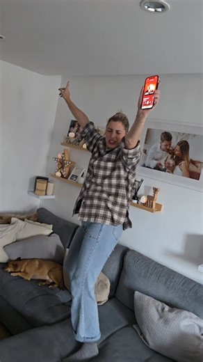 Petr Říbal on Instagram: "Chcete se 100% dostat na ty, které milujete 🎶❤️ S aplikaci Moje O2 si můžete koupit lístky dřív než ostatní 🎫👌🏻 @martinapartlova @rybicky48 @pekar87 @jakub_dekys_dekan @jelenmusic už se nemůžeme dočkat ✨🙌🏻 @o2_cz #spoluprace"