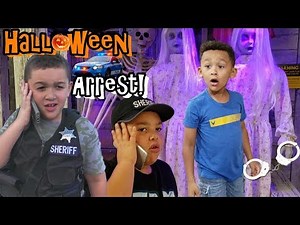 JAKE'S HALLOWEEN POLICE CHASE AT HORROR NIGHT & CREEPY COSTUME SHOP!