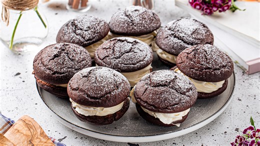 What The Filling In Whoopie Pie Actually Is - Tasting Table