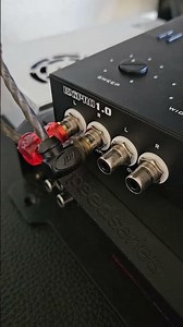 This is how you should connect the RCA cable of the bass restorer to the amplifier #caraudio #amp...