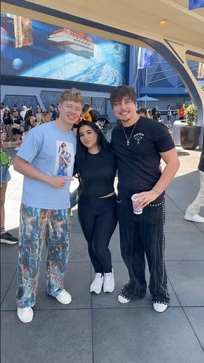 Meeting Sam and Colby at Disneyland 🤎 #meetingsamandcolby #samandcolby #colbybrock #samgolbach #fyp