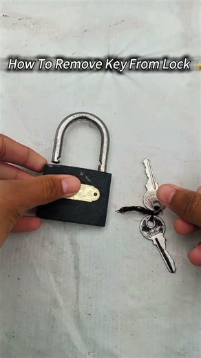 How to remove key from lock 🔒#how