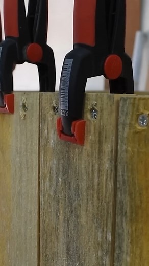 Cheap and Easy DIY Garden Beds #gardening #gardenboxes #woodworking #diyprojects | Woodwork Junkie