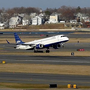JetBlue Embraer-190 Takeoff | Epic Slow Motion Departure #pjdaddy #sanfrancisco #aviation #takeoff #planespotting | PJ Daddy