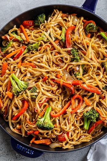 Veggie Lo Mein   Video (Under 30 Minutes)