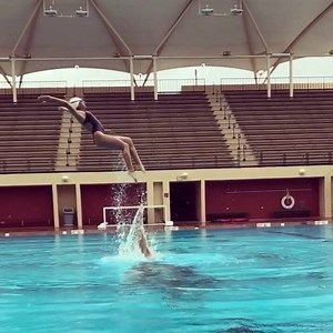 We are getting more and more excited for Collegiate National Championships. Here’s Stanford Synchronized Swimming bringing some major height with only 7 swimmers! #synchro #usasynchro #synchronizedswimming #collegiatesynchro #stanfordsynchro | USA Artistic Swimming