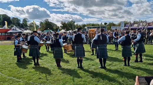 Belgian Blend Pipe Band from Belgium, Schots Weekend in Alden Biesen, Belgium | We Love Pipe Bands