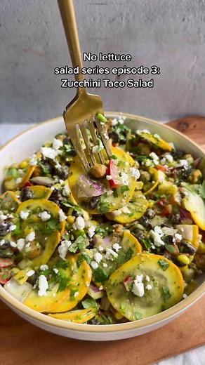 Delicious Zucchini Salad with Crispy Chickpeas