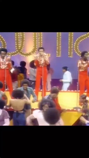 Soulful 70s Singing on Soul Train | O'Jays Performance