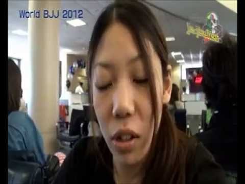 女子総合格闘技の試合で絞め落としKOが発生！