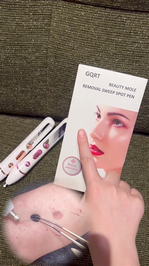 I removed skin tags I have friends that removed skin tags. This thing actually works for me . #beautypen #moleremover #skintagremover #skincare #fashionweek