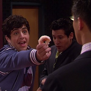 Remember when Drake got an assistant, and Josh got ginormous shrimp? | Remember When