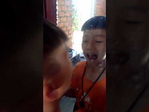 Lan dau bop chim em trai