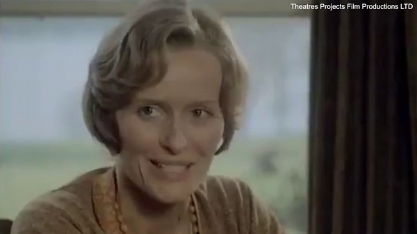 1974 Swallows and Amazons trailer: Kids' mock sea-battles in dinghies