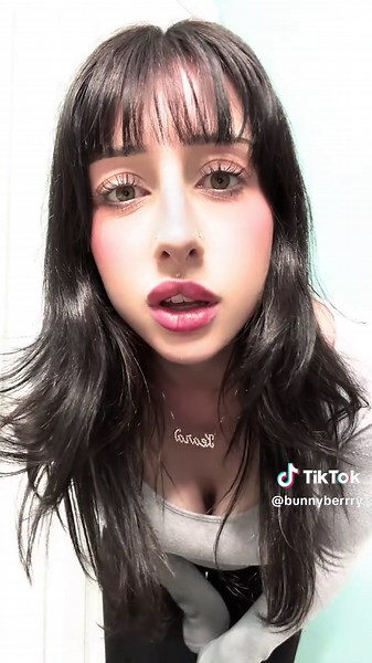 stray cat (@bunnyberrry)’s videos with origineel geluid - 𝗮𝗯