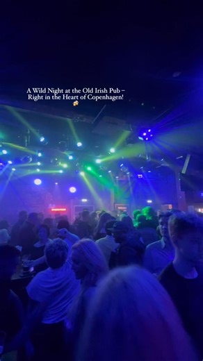 A Wild Night at the Old Irish Pub – Right in the Heart of Copenhagen! 🍻🎶 📄 Right next to Copenhagen City Hall Square, the Old Irish Pub lit up the night with high-energy beats, dancing crowds, and an electric atmosphere! 💃🔥 Locals and tourists came together to celebrate the rhythm of the night with live DJ music, good vibes, and unforgettable moments. If you're ever in Copenhagen and want to experience true nightlife – this is the place to be! Watch the video to catch a glimpse of the madne