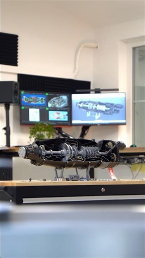 She’s finally done! The #prattandwhitney PT6! #3dprinting #jet #jetengine