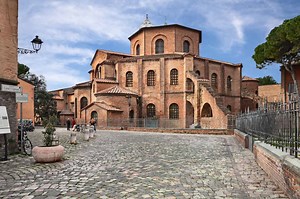 Guida di Ravenna: la città dei mosaici e di Dante