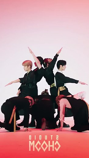 Stray Kids God's Menu Dance Performance