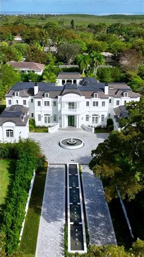 French Château Mega Mansion in Florida #LuxuryHomes #MegaMansion #florida