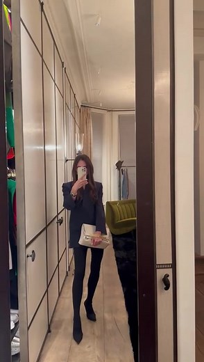 Victoria Beckham White Chain Pouch for Spring Season