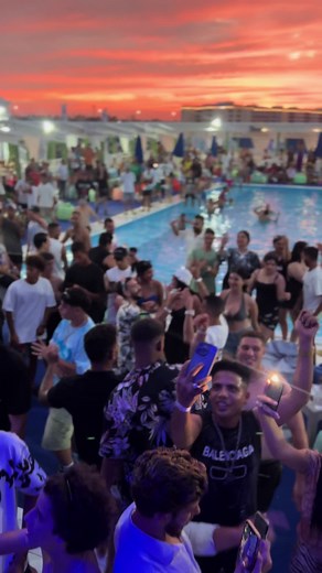Lively Pool Party Highlights: Summer Vibes and Fun