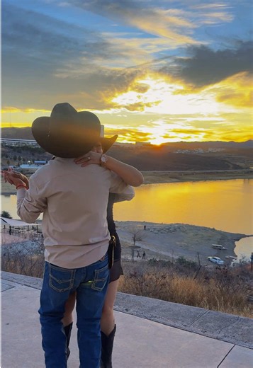 Me gustar estar contigo así 😍 @50 X BOOTS @Lucero Ruiz #chihuahua #fypシ゚ #viral #deliciaschihuahua #reynadebelleza