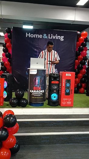 Soulful Fijian Karaoke Performance to Feel the Love